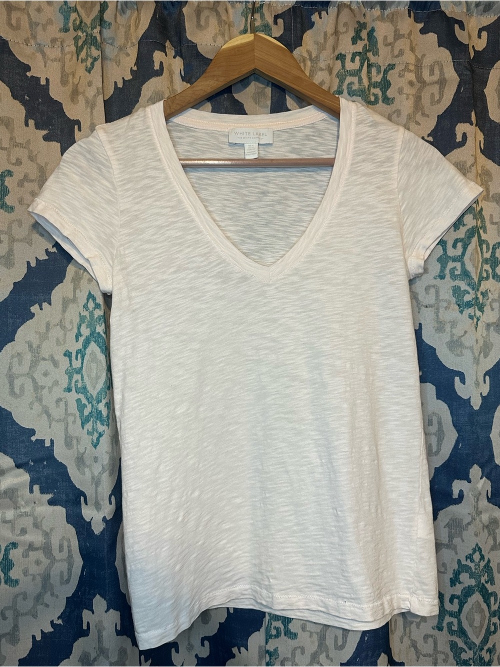 White Label White V-Neck Tee